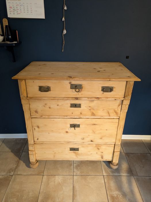 Komoda drewniana, odświeżona, antyk