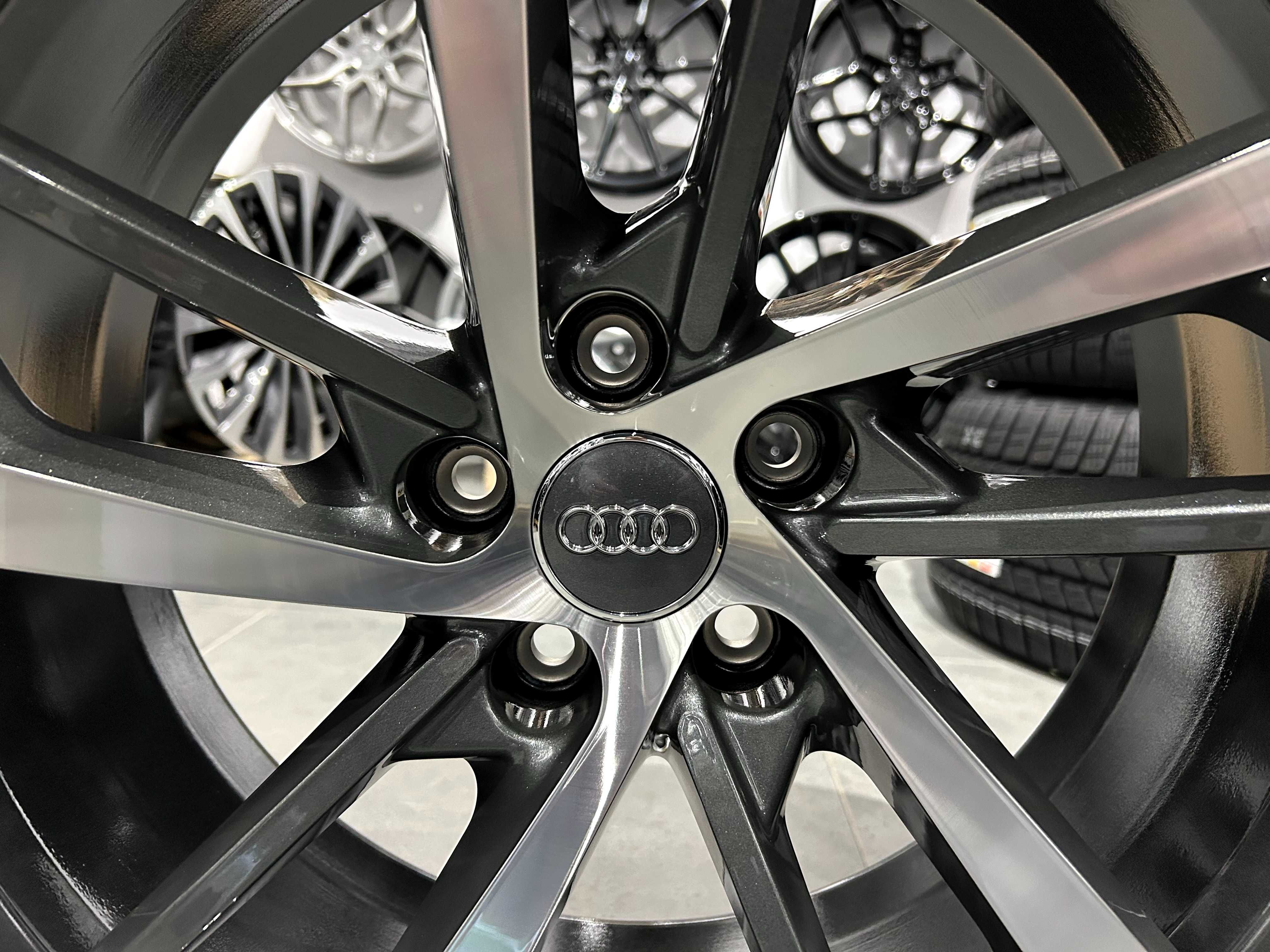 Oryginalne felgi 20 5x112 ET26 Audi RS4 B9 RS5 F5 A5 A7 8W0/601025CN