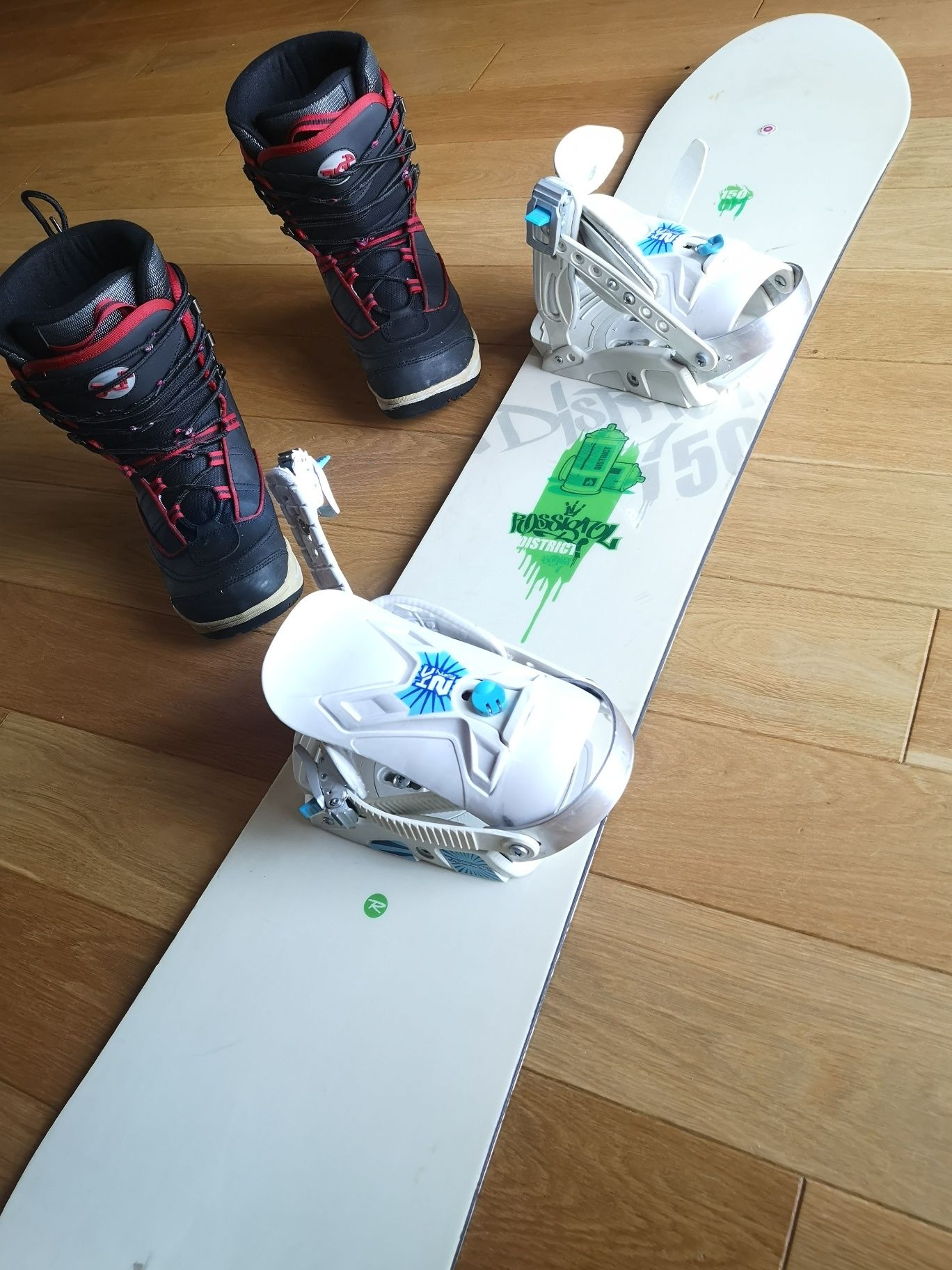 Snowboard Rossignol District 150 + wiązania + buty Skip roz 39.