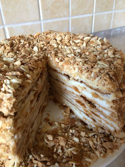 Торти на замовлення ( Наполеон, Медовик )