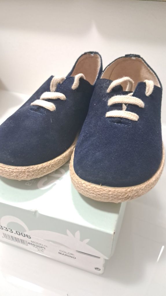 Sapato camurça pisamonas número 25