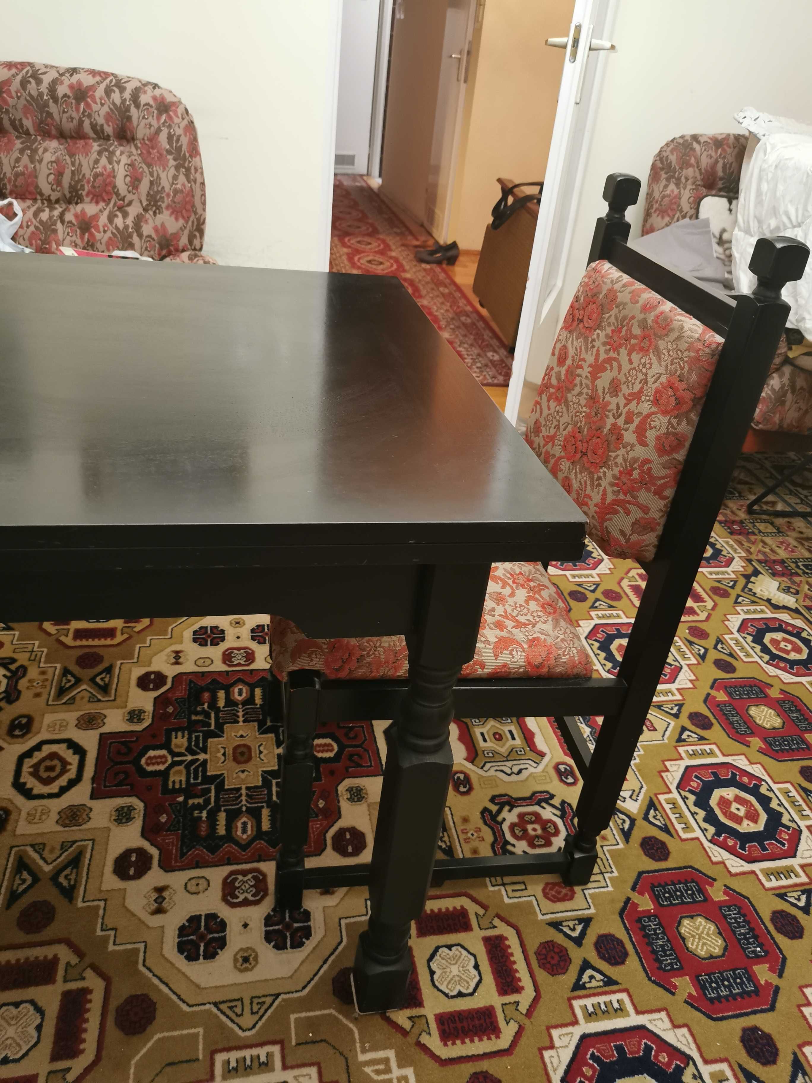 Komplet mebli do salonu (stół + 10 krzeseł)