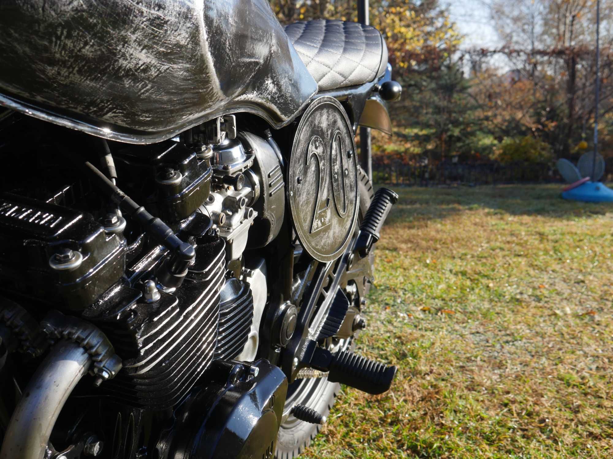 Scrambler ,  cafe racer , Yamaha xj 600 custom