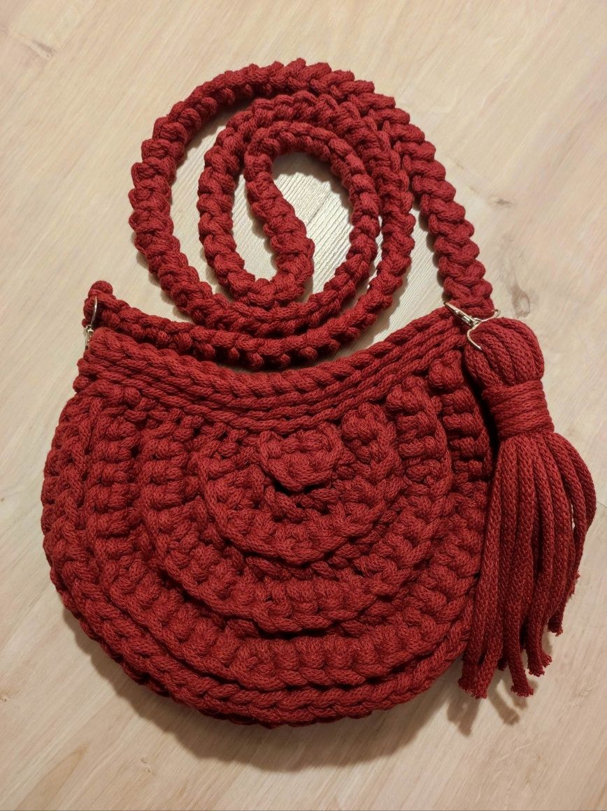 Mała torebka ze sznurka bawełnianego