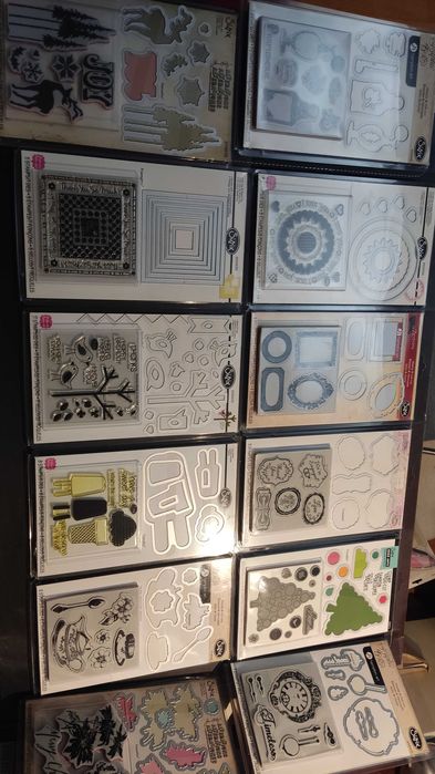 Cortantes sizzix framelits com carimbos ou texturas