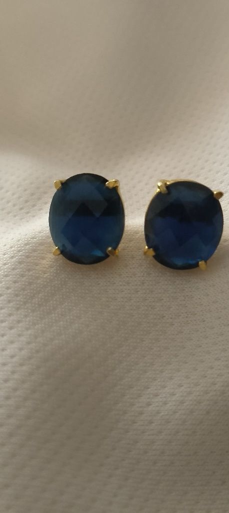 Brincos em prata com pedra azul