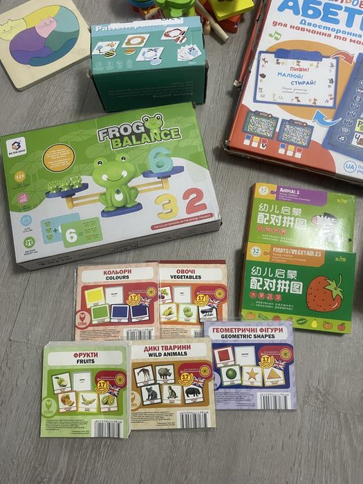 Нові розвиваючі іграшки.