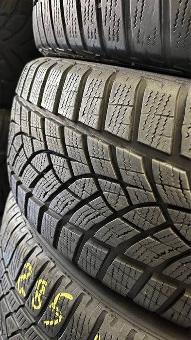 Комплект зимової гуми 195/55/20 Goodyear