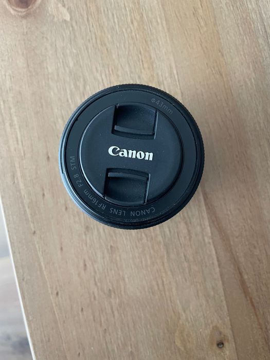 Objetiva CANON RF 16mm f/2.8 STM