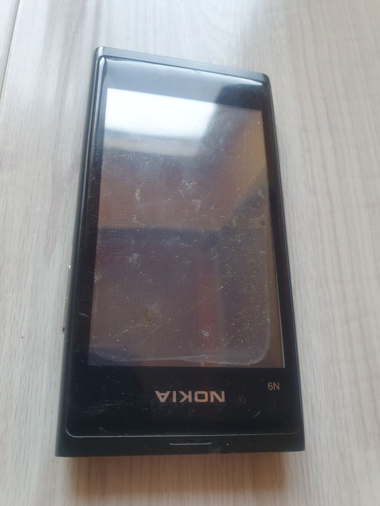 Продам телефон nokia n8 ,n9