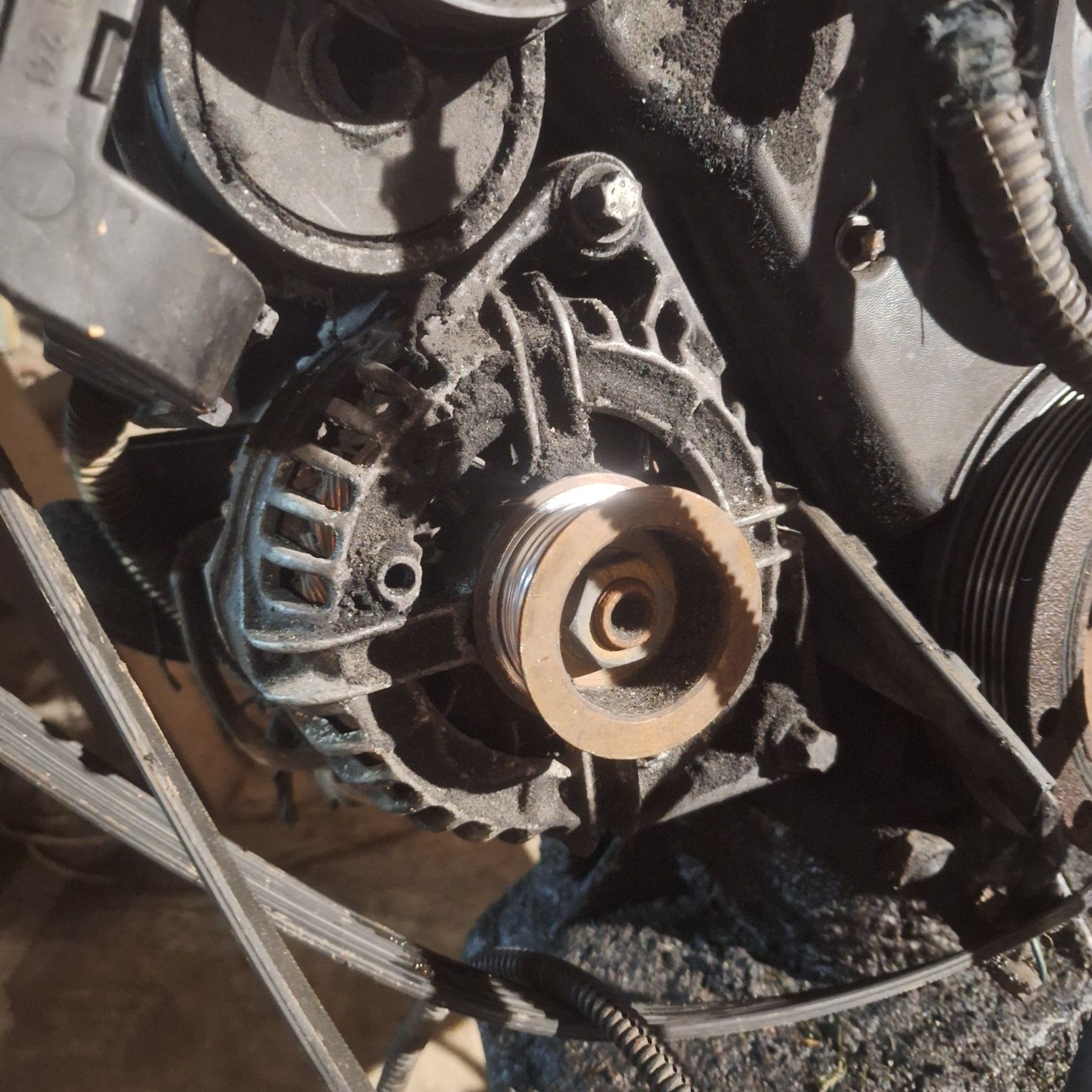 Alternator opel v6 omega vectra Signum 2.5 2.6 3.0 3.2