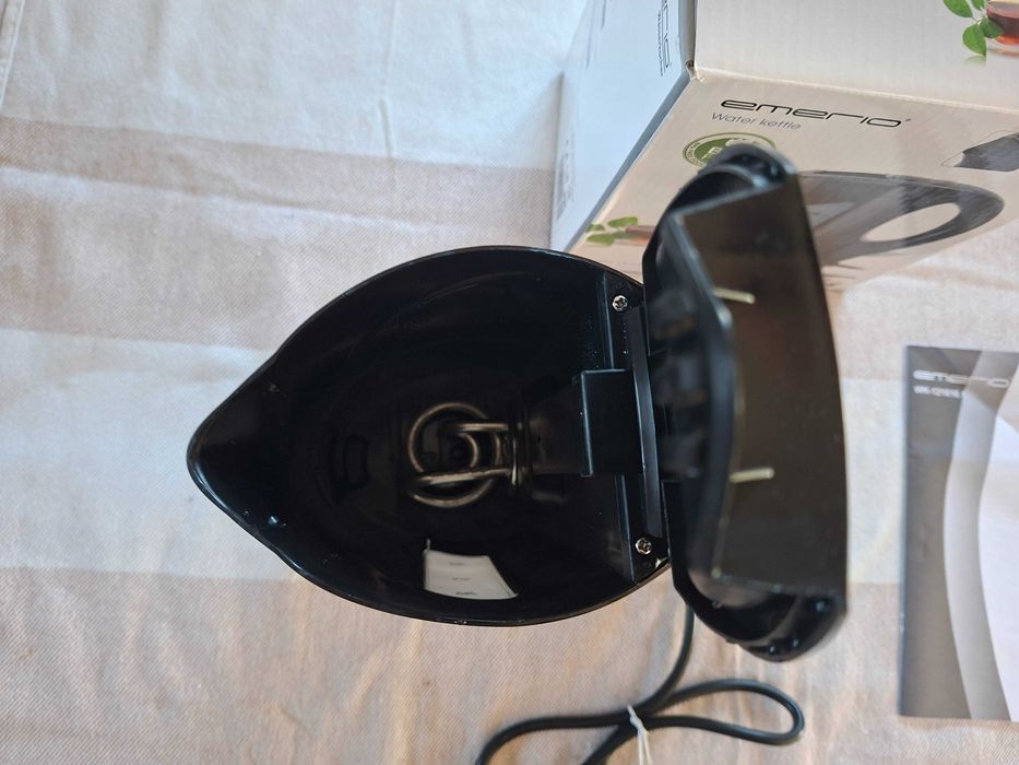Czajnik elektryczny mały EMERIO WK-1216 1l 900w