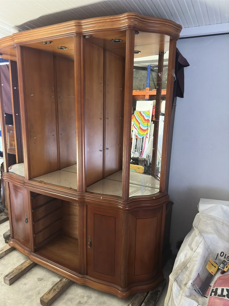 Movel de sala, estilo clássico.