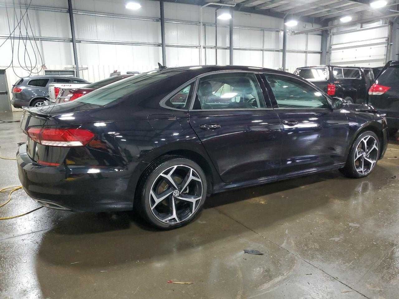 2020 volkswagen passat R-LINE