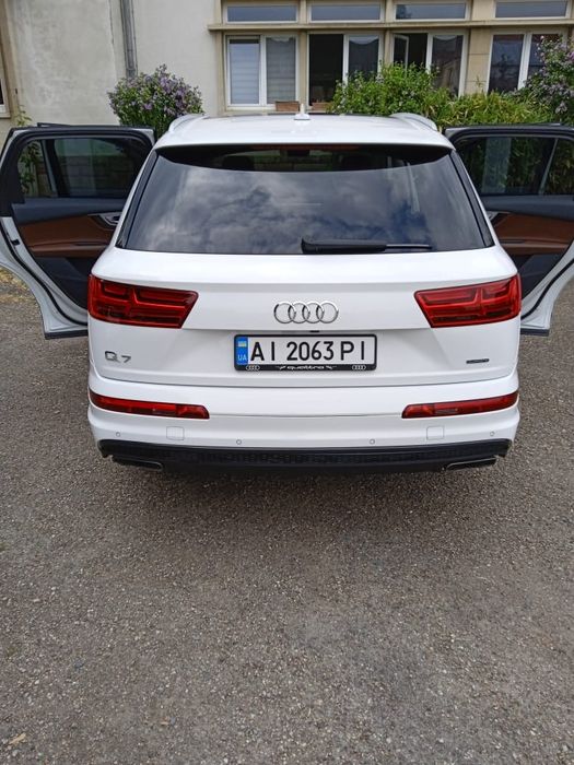 Продам Ауді Q7 Преміум