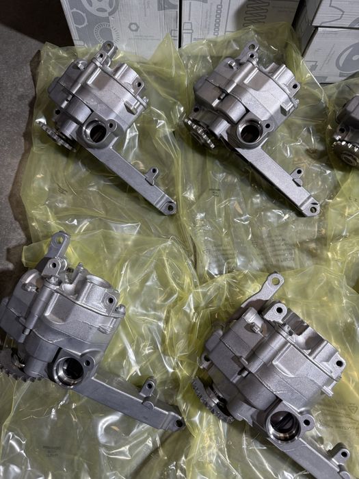 Масло насос масляний OM642 3.0 Sprinter W906 W907 спрінтер 319 519