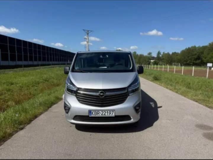 Opel Vivaro  Opel Vivaro I2H1 long 3-osobowy gotowy do jazdy