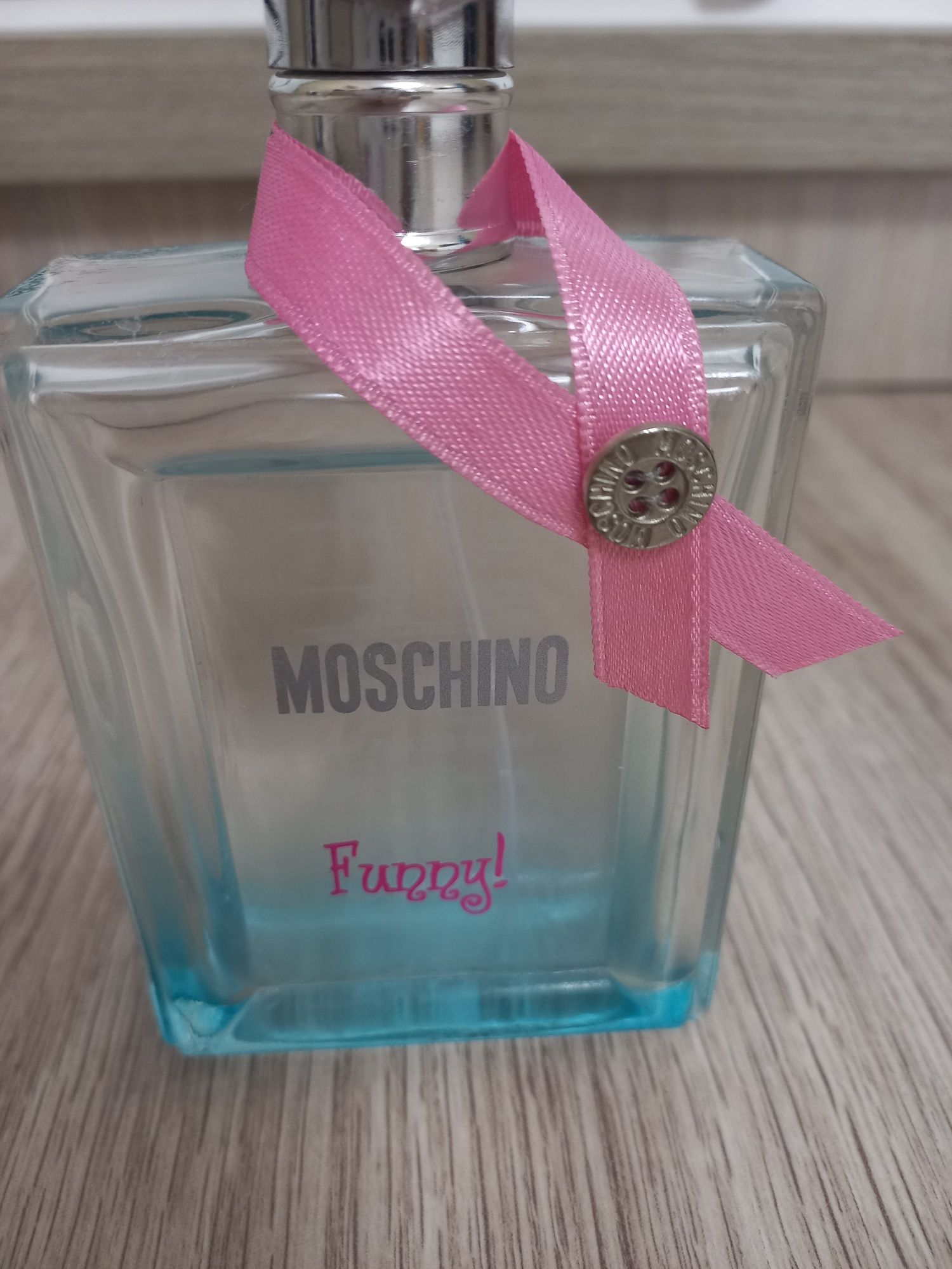 Пустий флакон з під духів Moschino Fanny!