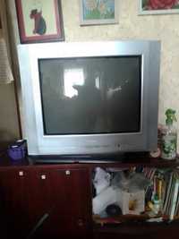 Продам телевізор С приставкою Т2