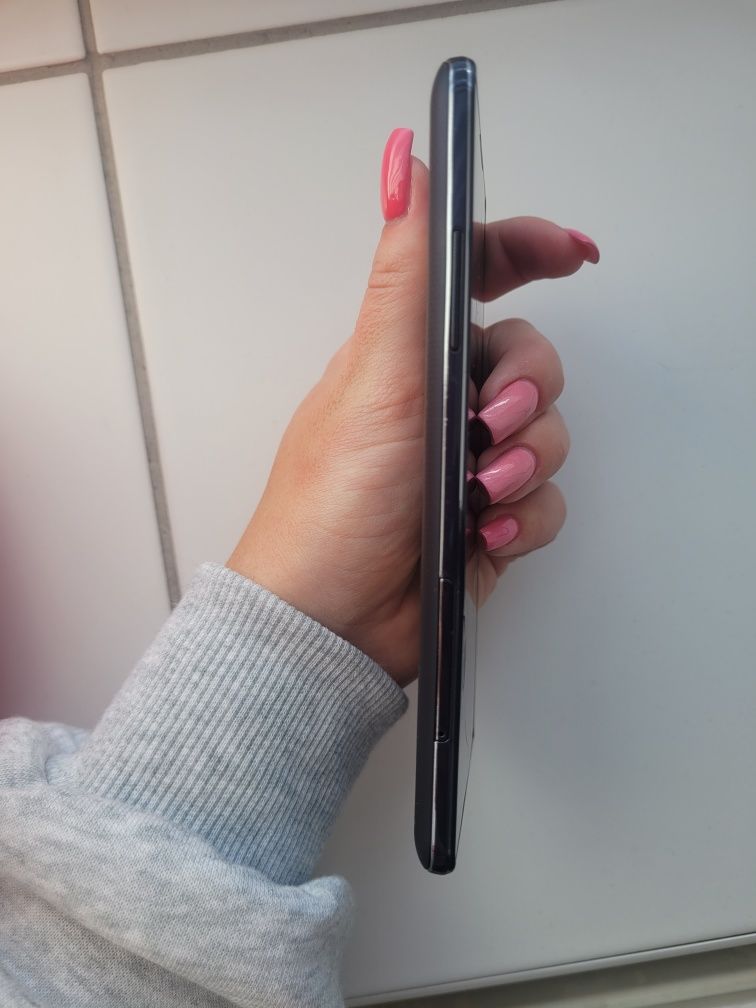 Telefon LG X Power uszkodzony