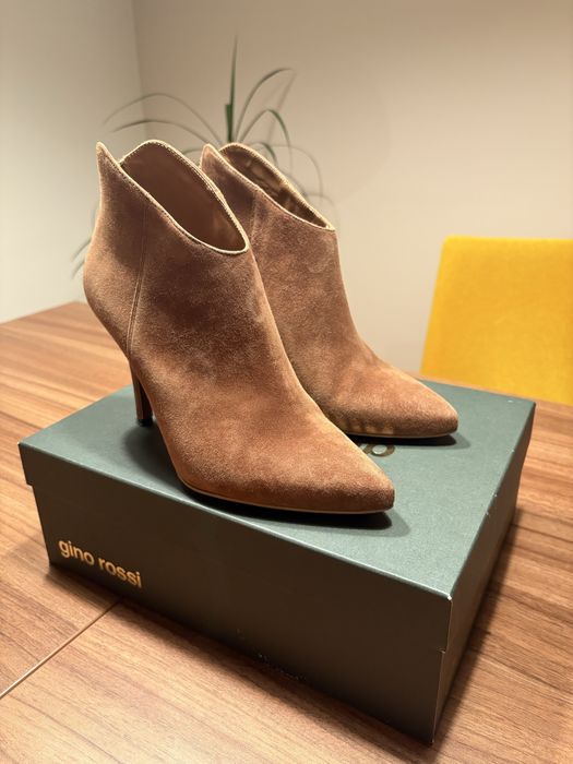 Botki damskie Gino Rossi – camel, rozmiar 40