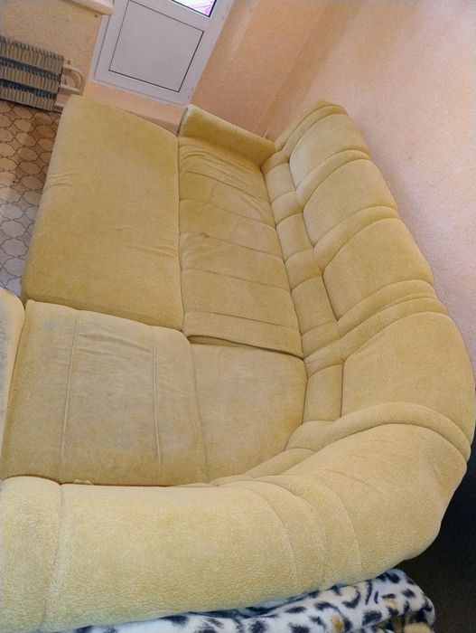 Диван кутовий у задовільному стані