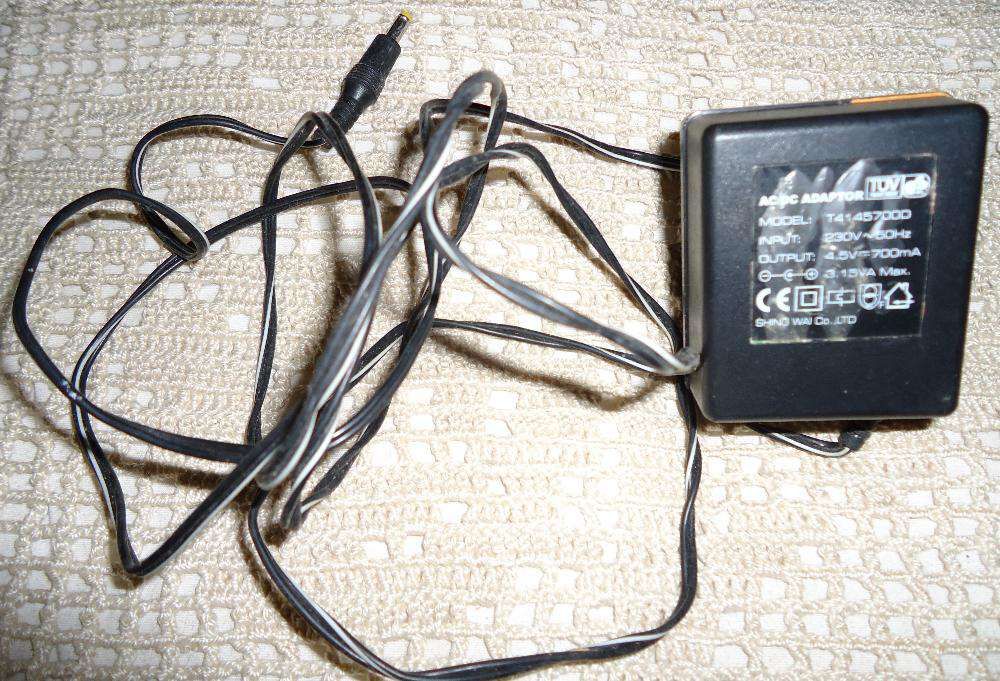 AC/DC Adapter64286045048961121