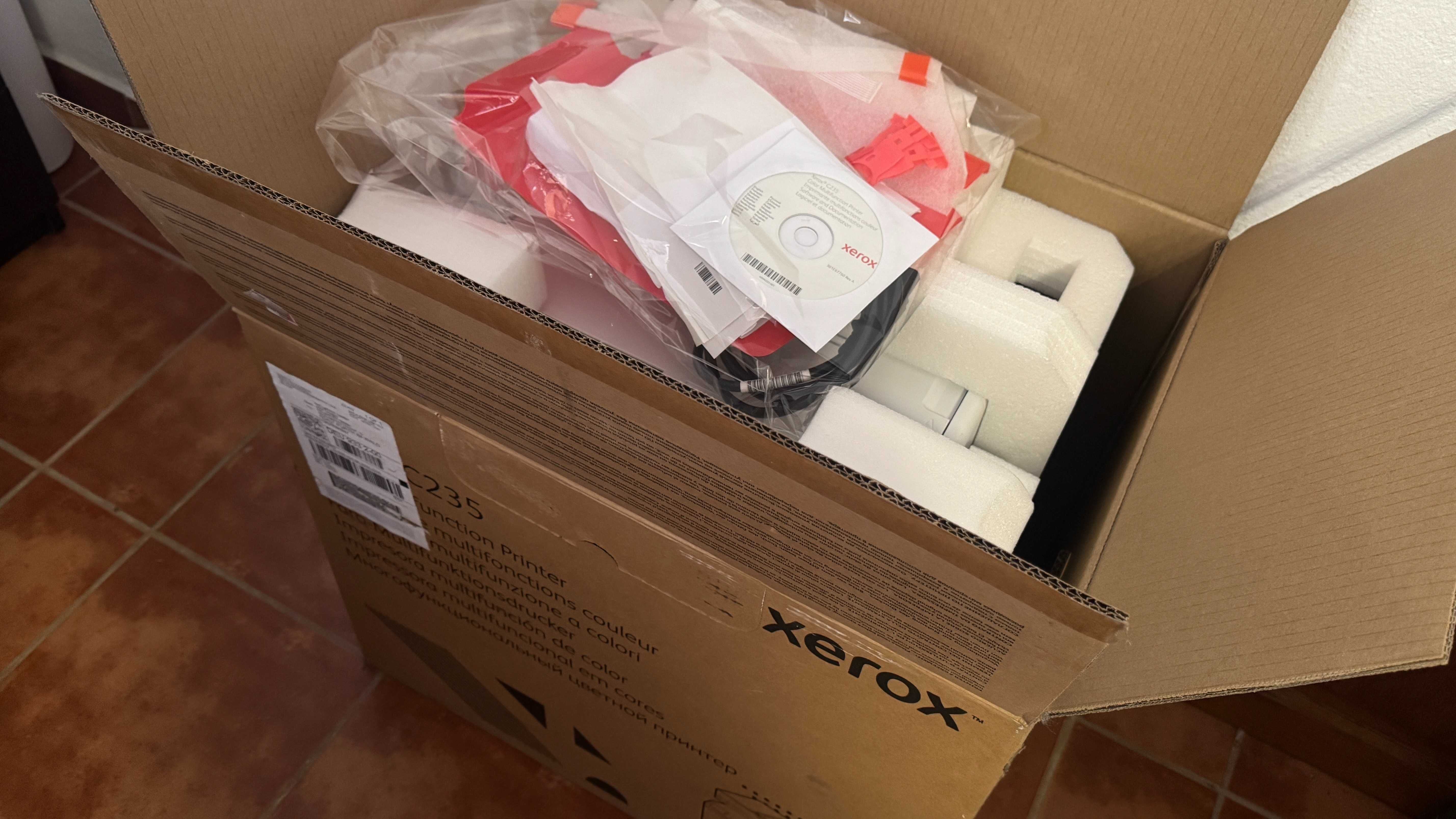 Кольоровий лазерний принтер XEROX C235. (принтер+ксерокс+сканер)