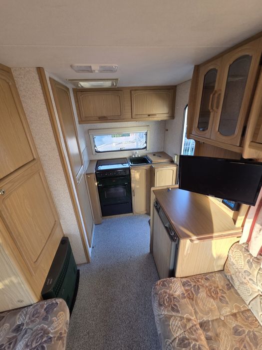 Dream Camp Bailey Ranger 1998r. Dmc 986kg. Przedsionek