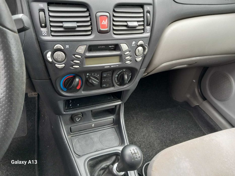 NISSAN Almera 1.5 Gasolina