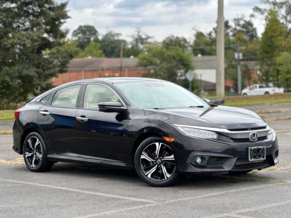 Honda Civic Touring      2018