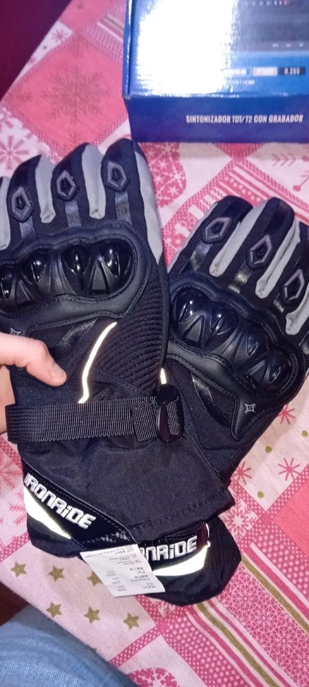 Luvas para andar de mota