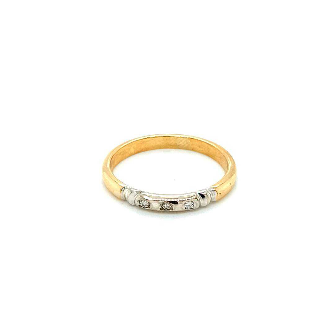 Złoty pierścionek p.750 r.15