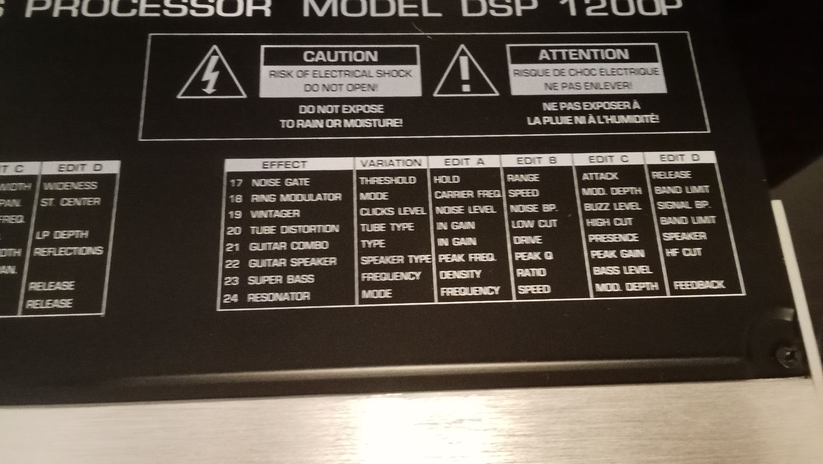 Processador de efeitos Behringer Modulizer PRO