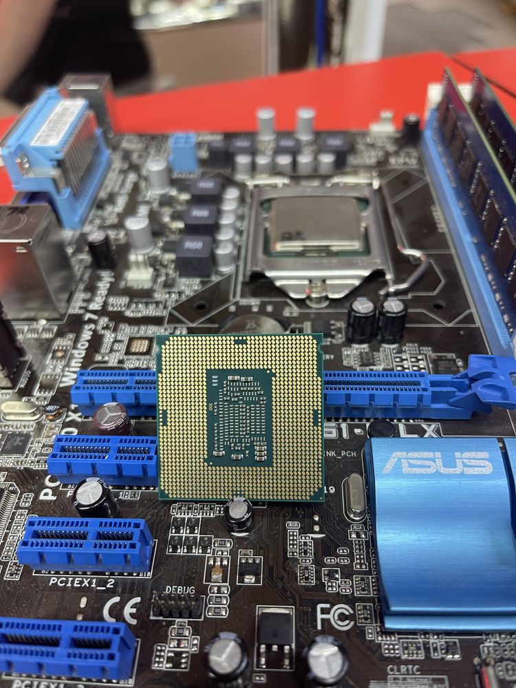 Процесор Intel Core i3-8100 3.60GHz / 6MB / 8GT/s / s1151