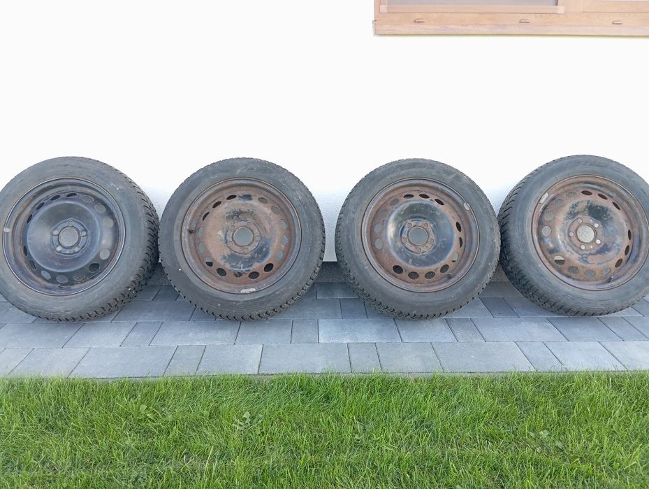 Felgi stalowe z oponami R16 Volvo 6,5Jx16x43