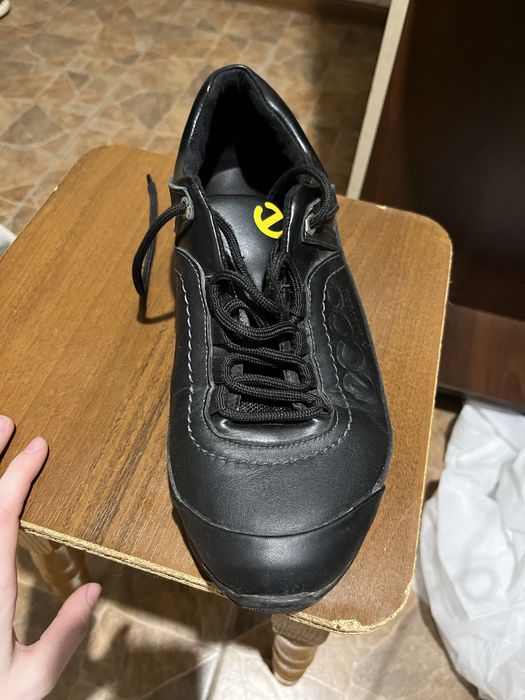 Чоловічі кросівки