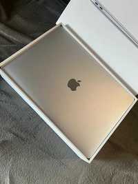 Macbook Air 13 SSD 256GB/RAM 8GB stan IDEALNY! + dodatki!