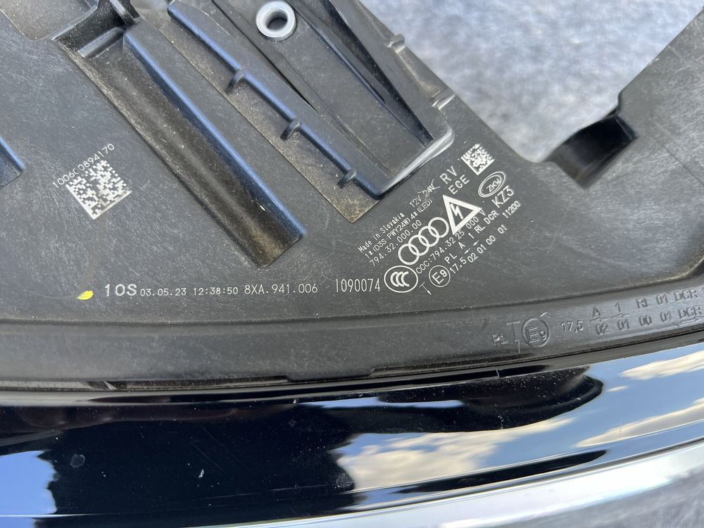 8XA941006 Фара права audi a1 A1 BI XENON