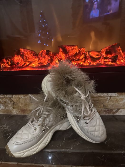 Продам кросівки Utergue