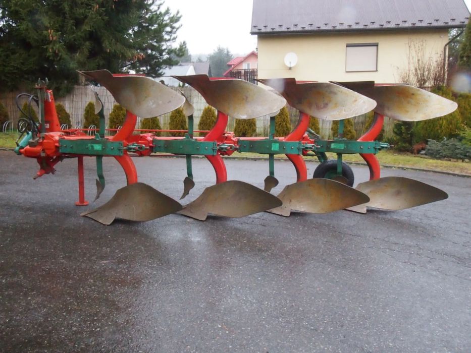 Pług obrotowy Kverneland 4 skibowy