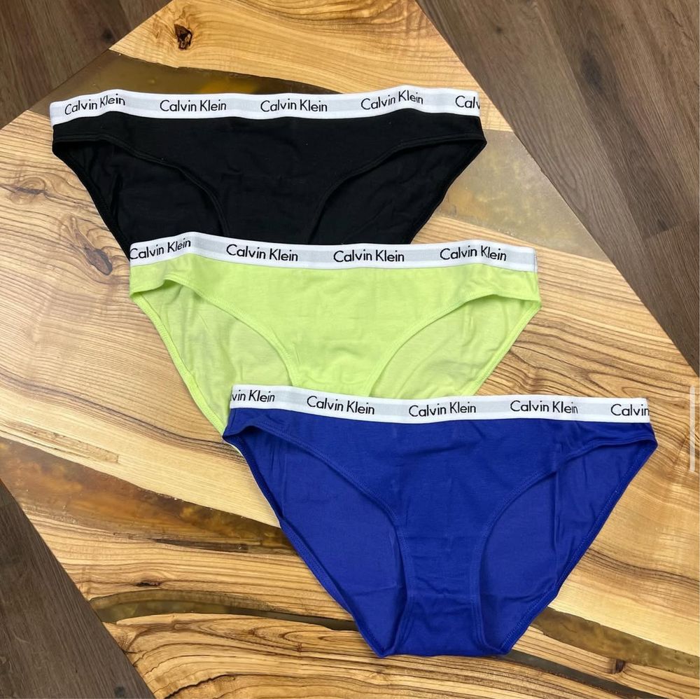 Набори трусиків від Calvin Klein
