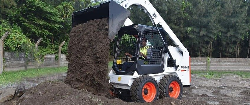 Wynajem miniładowarki bobcat minikoparki