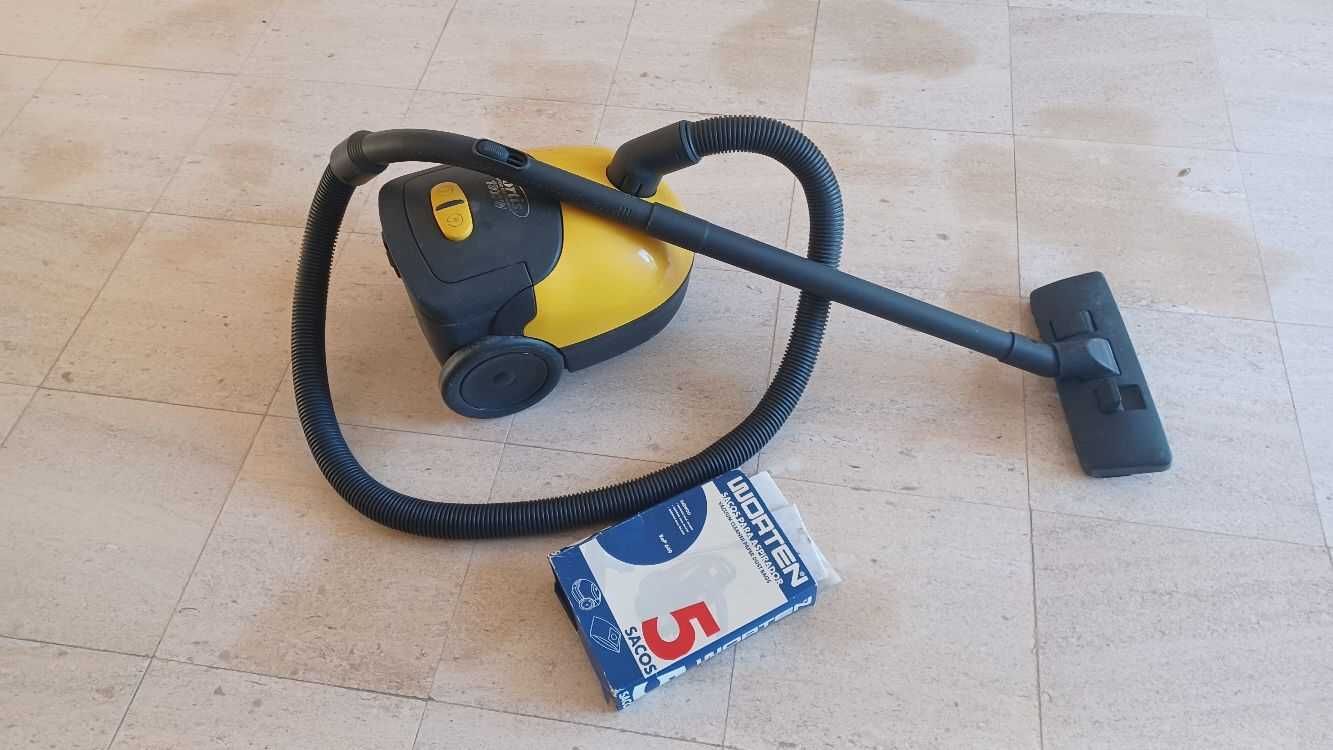 Aspirador pequeno 1300W