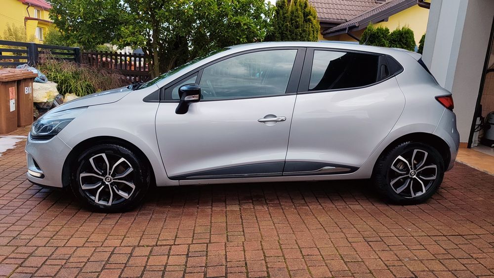 Renault Clio  benzyna POLSKI SALON wersja LIMITED