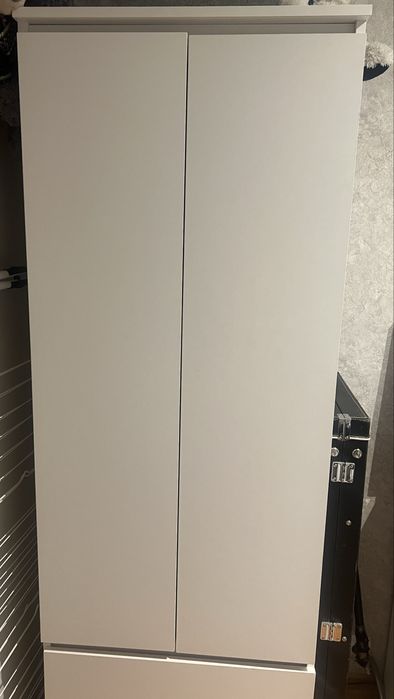 Biała szafa ( drazek+szuflady)