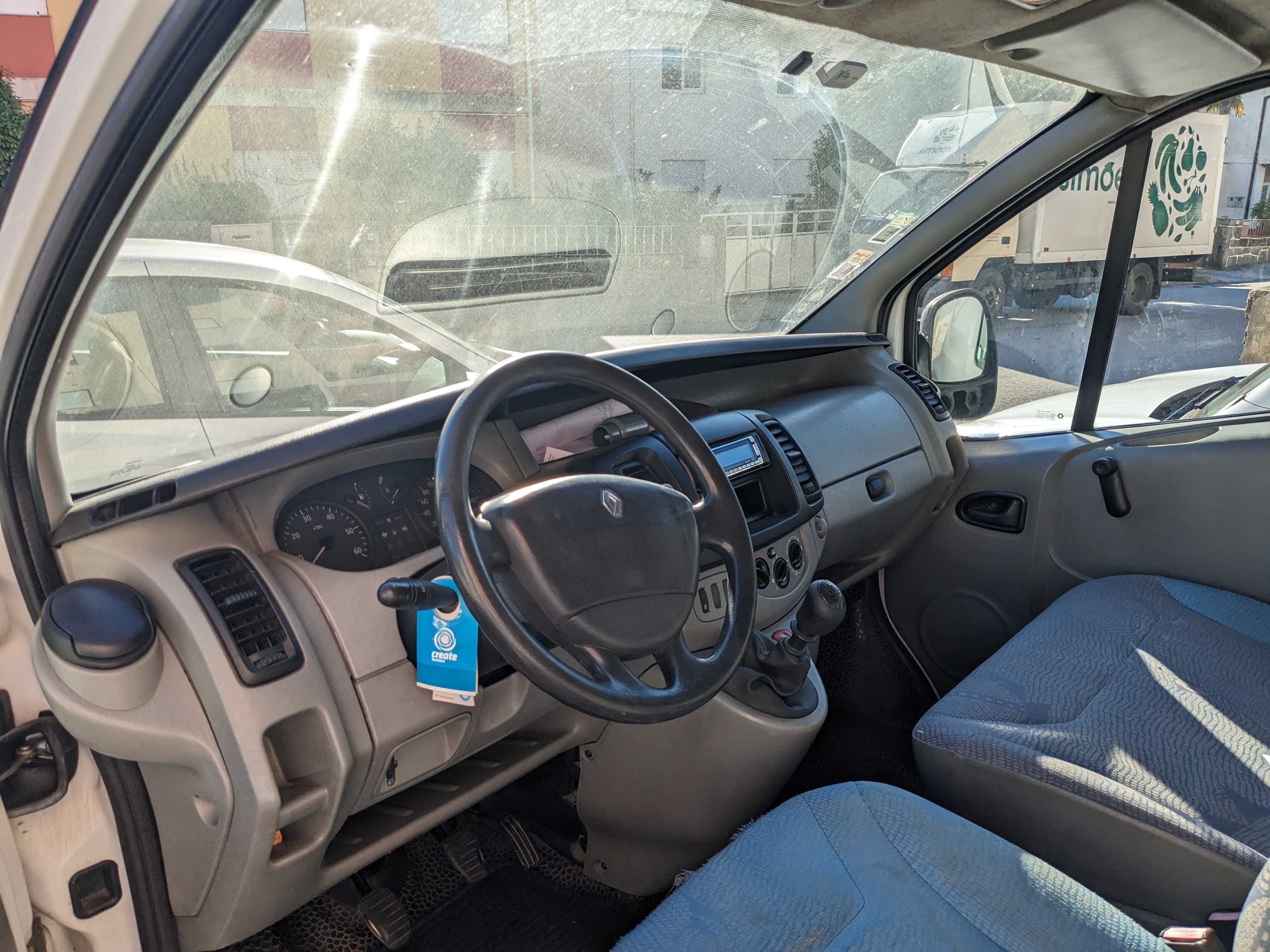 Vende-se Renault Trafic