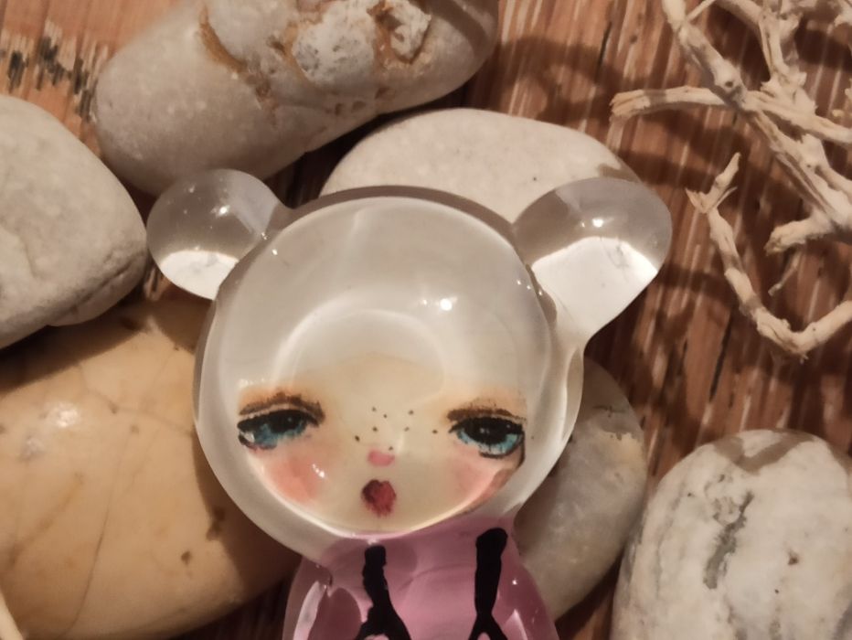 Broszka Marta Misiuro kot