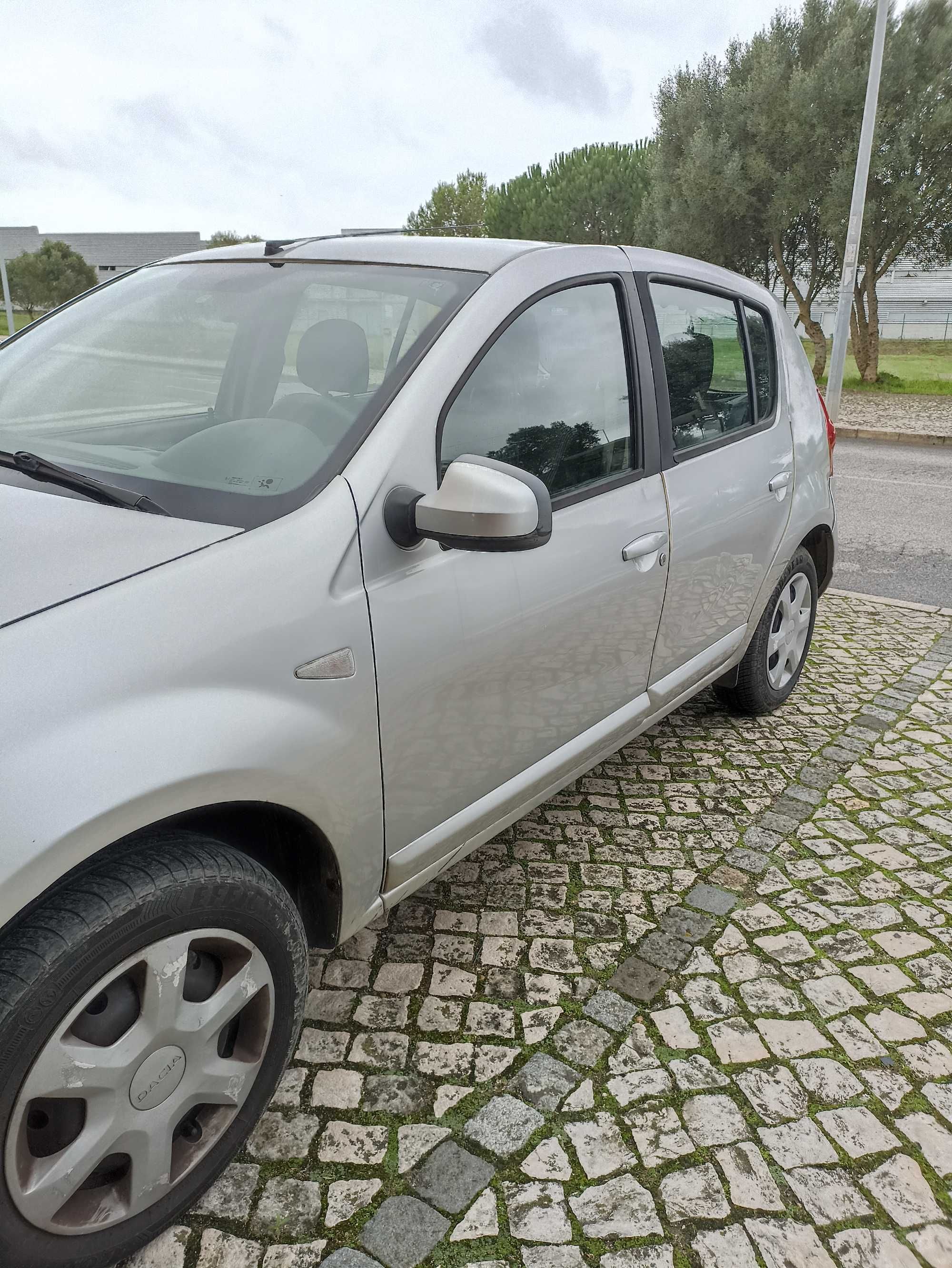 Dacia 2011 pouca quilometragem