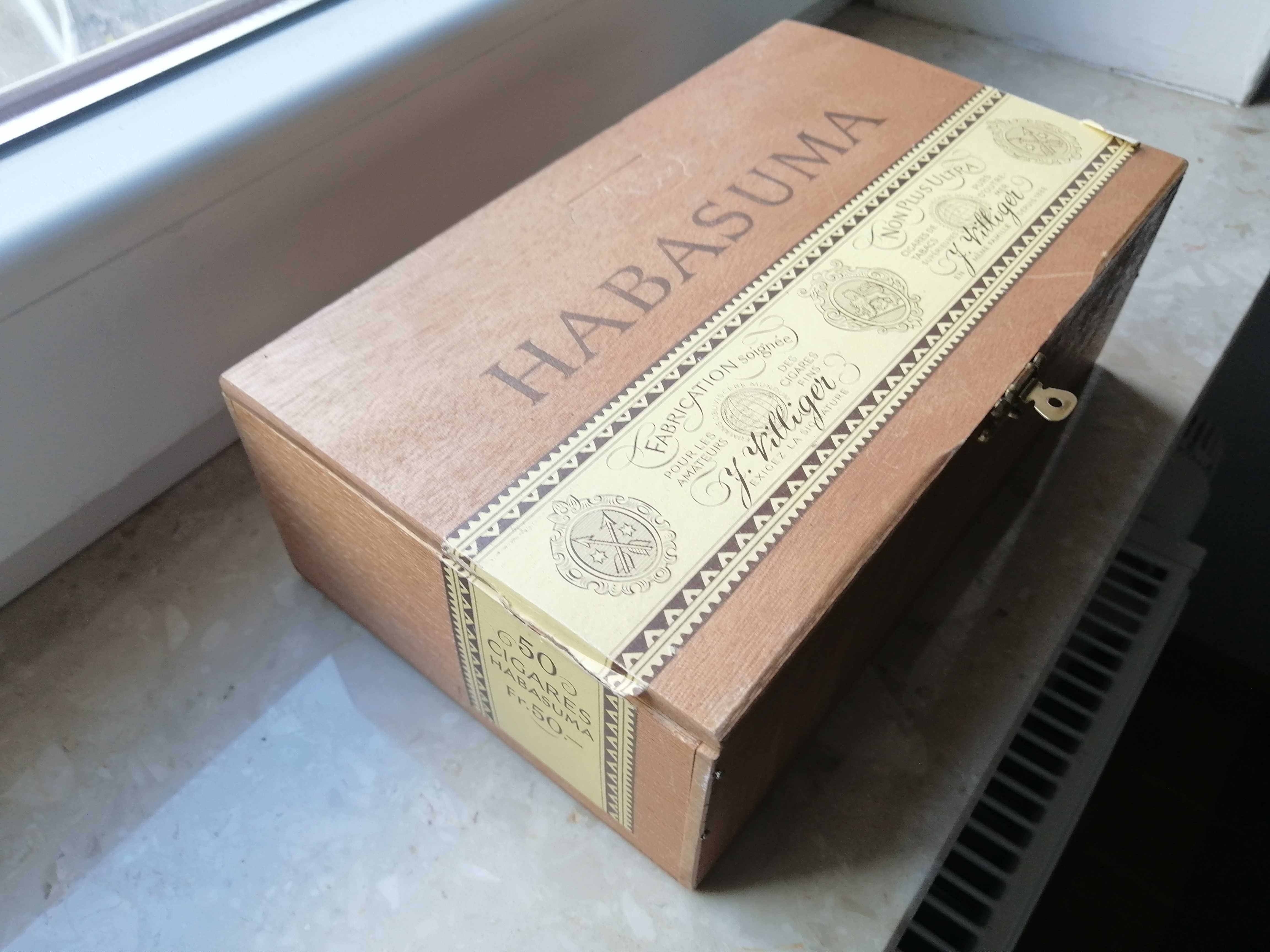 Sprzedam pudełko drewniane Habasuma.